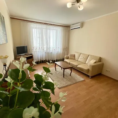 Апартаменти One Bedroom On European Sqr Київ